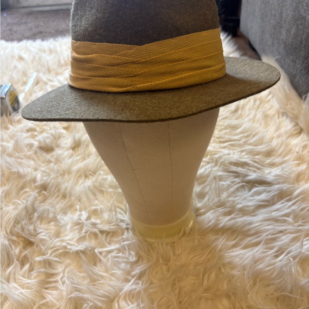 L.L. Bean Gray Felt Hat with Rust Inner Band